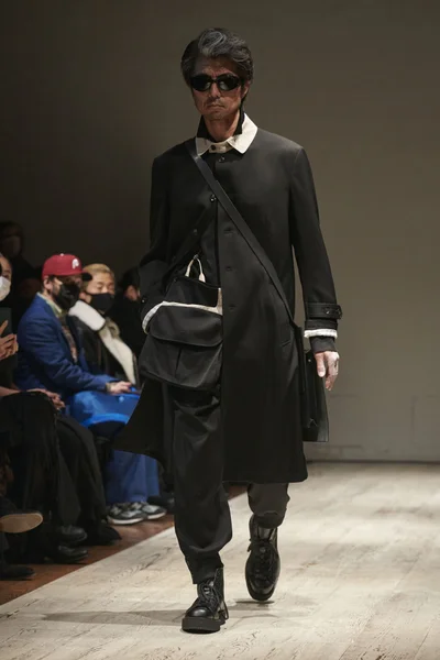 Look 9